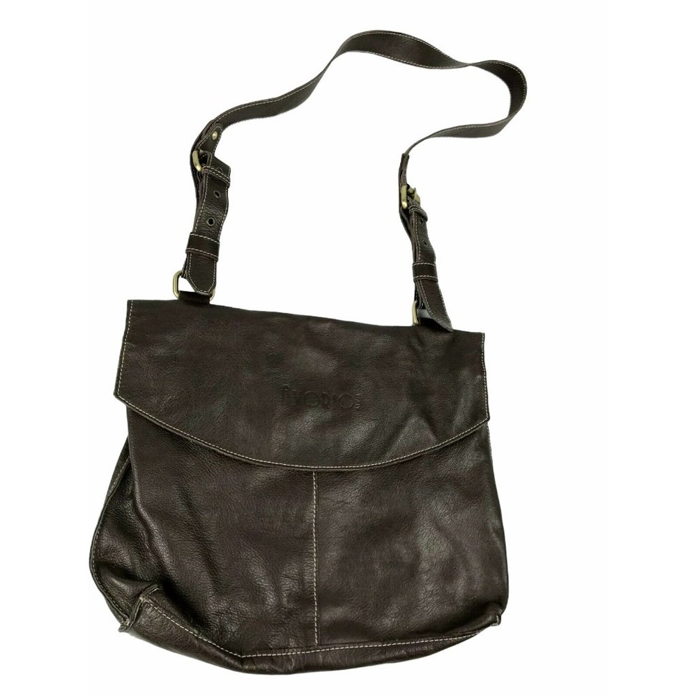 Beautiful AVORIO Italian Leather Bag Cross Body